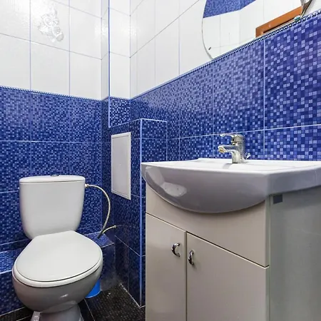 у місті львові на вулиці пильникарська 10 * Lviv