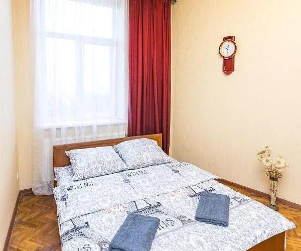 у місті львові на вулиці пильникарська 10 *